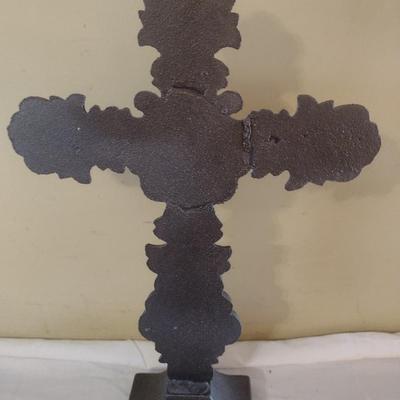 Cast Metal Gothic Cross