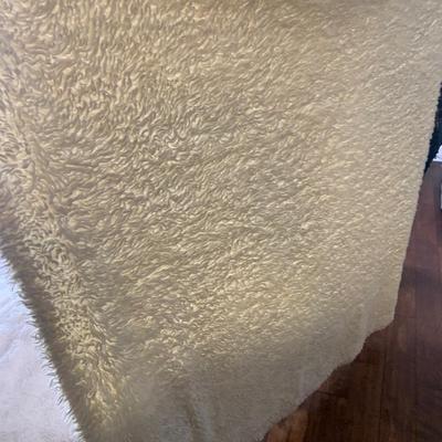 Down Comforter / Fur Blanket Throws Bedding Lot