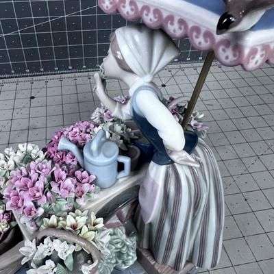 LLADRO 1454 Girl With Flower Cart and Umbrella 