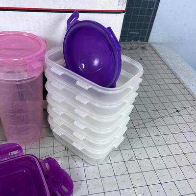 Ginormous Plastic Lock N Lock Food Storage Containers SMALL 