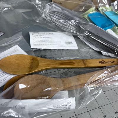 New PAMPERED CHEF Utensils, Can't Go Wrong Here! 