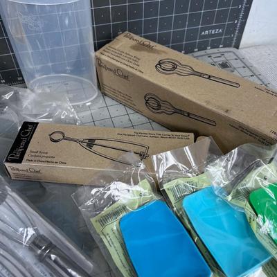 New PAMPERED CHEF Utensils, Can't Go Wrong Here! 