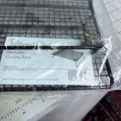 2 NEW PAMPERED Chef COOLING RACKS