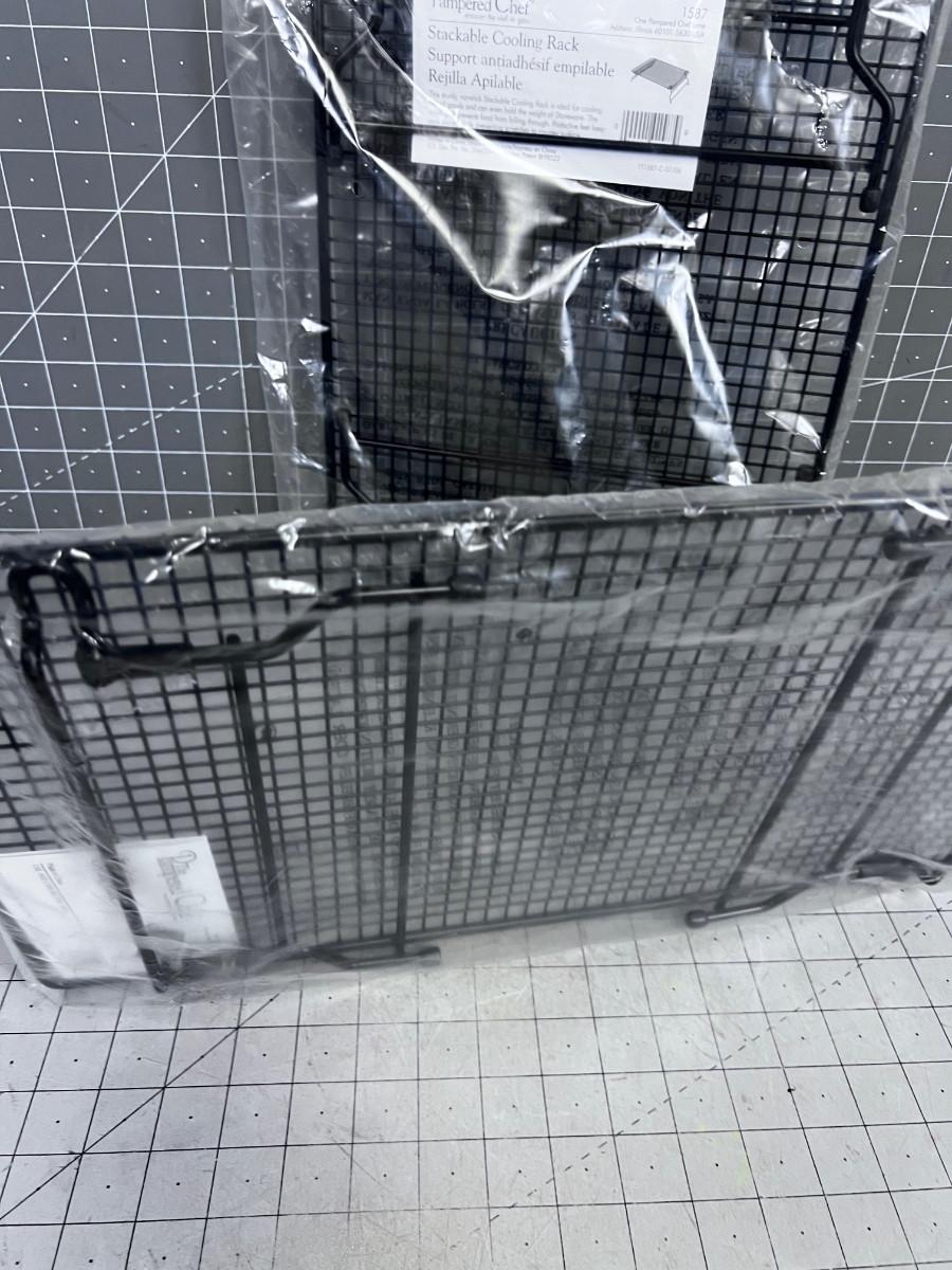 2 NEW PAMPERED Chef COOLING RACKS