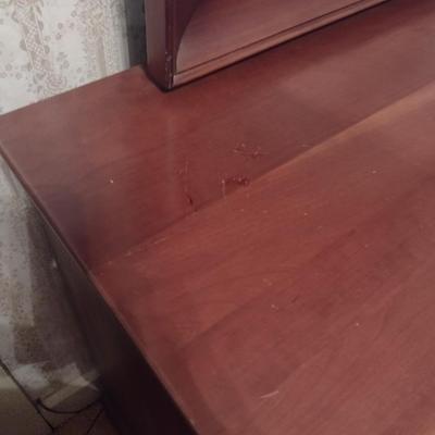 Vintage Continental Furniture Co. Eight-Drawer Stretch Dresser with Mirror (No Contents)