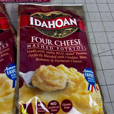 14 Packages of IDAHOAN 4-Cheese Mash Potato Mix