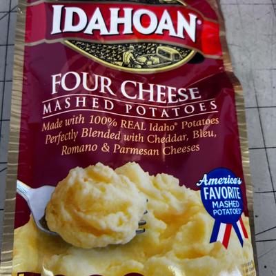 14 Packages of IDAHOAN 4-Cheese Mash Potato Mix
