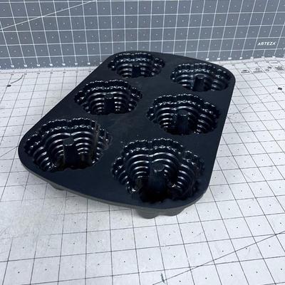NORDIC WARE BUNDT Festival Muffin Pan  