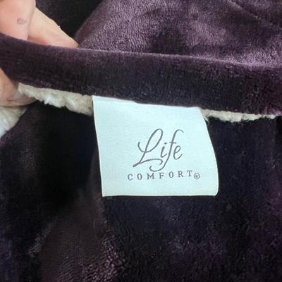 Velour LIFE COMFORT  Purple and Shearling like THROW