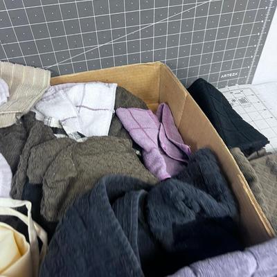 Tray of Dishcloths and Towels MICRO FIBER 