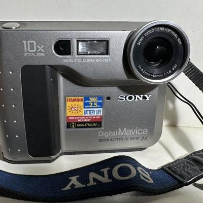 vintage SONY MAVICA FD71 DIGITAL CAMERA