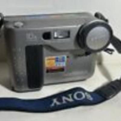 vintage SONY MAVICA FD71 DIGITAL CAMERA