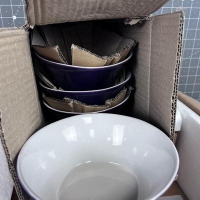 NEW Rachel Ray Round Square 16 Piece, Service for 4 Dinnerware Ser in PURPLE 