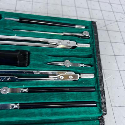 BEAR Brand Drafting Set 