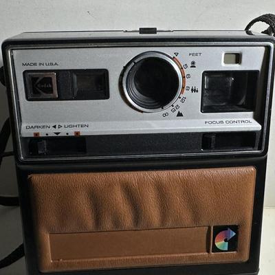 vintage KODAK COLOR BURST 100 INSTANT FILM CAMERA 