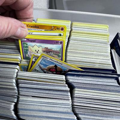 Super Tub of PokÃ©mon CARDS 