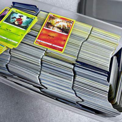 Super Tub of PokÃ©mon CARDS 