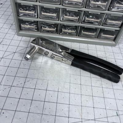 Pop Rivet Gun with All Kinds of Rivets