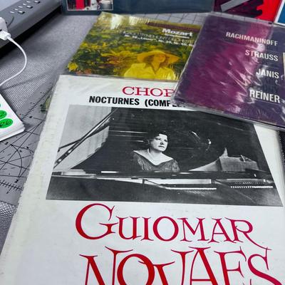 Mixed lot of Records: Pop, Jazz and  Classical 