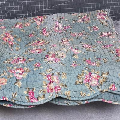 Blue Floral Quilted Throw 100% Cotton Machined