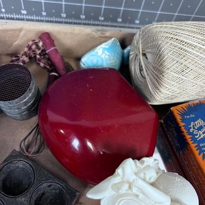 Tray of Misc. Stuff; Decor, Cards, Thread