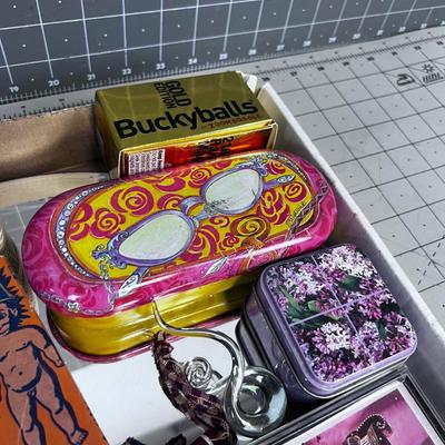 Tray of Misc. Stuff; Decor, Cards, Thread