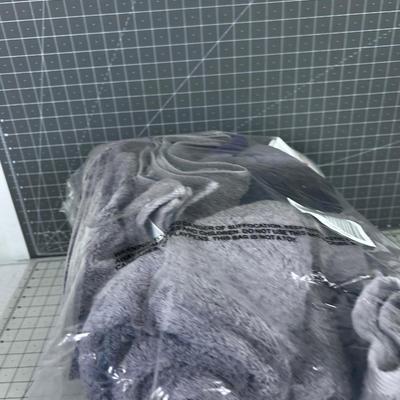 Large Lot of PURPLE Towels, NICE! 