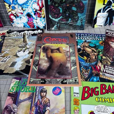Big Giant Mixed Lot Of Comics (21 Comics in this Lot) 
