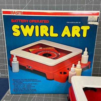  1980 Nasta Battery Operated Swirl Art - Open Complete