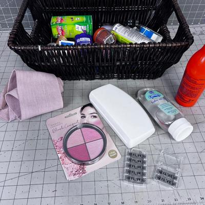 Basket of Bathroom Clean Out lot