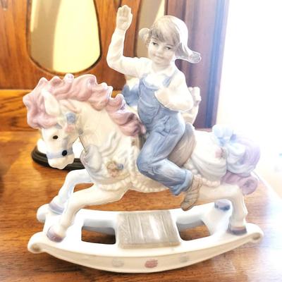 5 Porcelain Figurine Lot