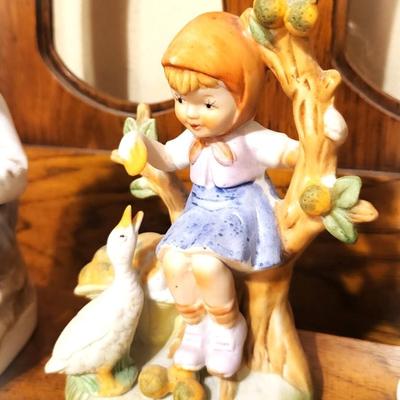 8 Porcelain Figurine Lot