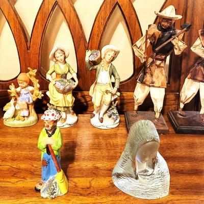8 Porcelain Figurine Lot