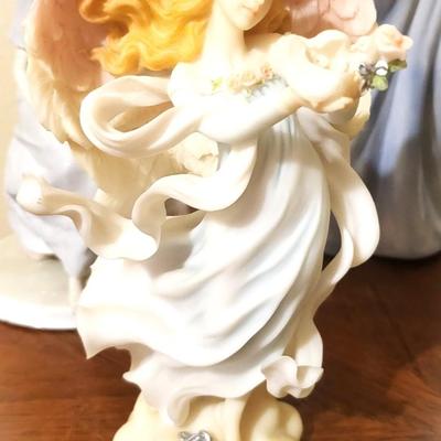 7 Porcelian Figurine Lot