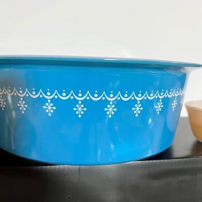 Large Vintage & Contemp. Pyrex Lot