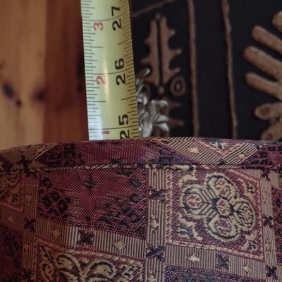 Vintage Resin Asian Woman with Double Umbrella Table Lamp