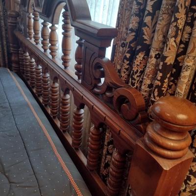 Link-Taylor Turned Wood Spindle Full Size Headboard Bed Frame and Mattress Set