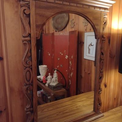 Link-Taylor Solid Wood Stretch Dresser with Ornate Framed Mirror