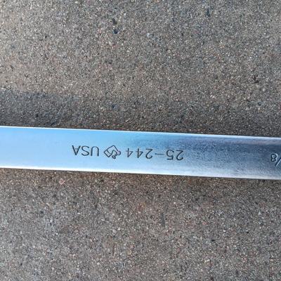 Big Armstrong Wrench 1 - 3/8