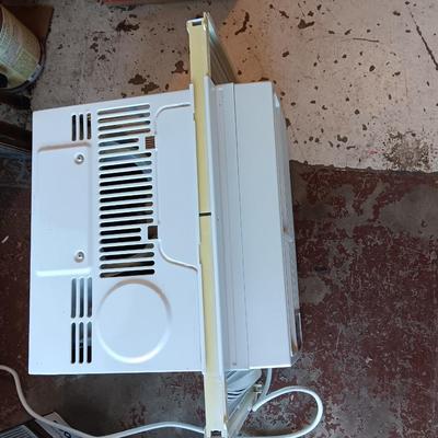 Wonderful working Artic King Window type air conditioner