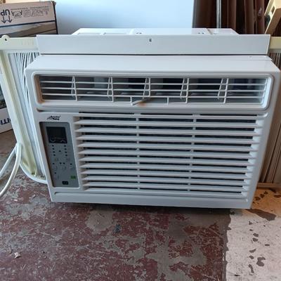 Wonderful working Artic King Window type air conditioner
