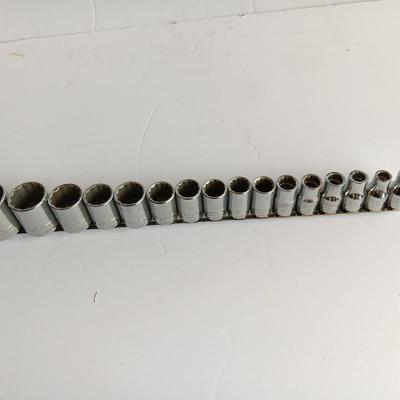 Craftsman socket set on socket organizing holder