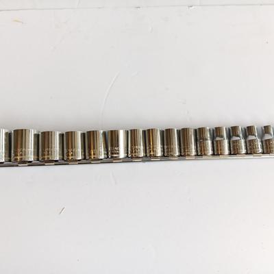 Craftsman socket set on socket organizing holder