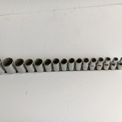 Craftsman socket set on socket organizing holder