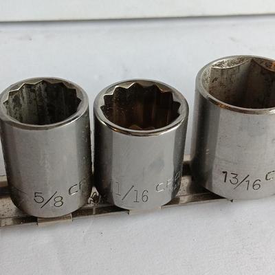 Craftsman socket set on socket organizing holder