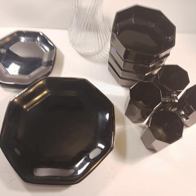 FRANCE Black octagon dish set with large flower vase