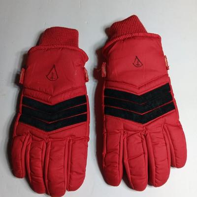Two pairs of Men's size large winter gloves - Burton