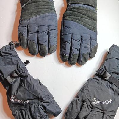 Two pairs of Men's size large winter gloves - snowboarding - Snowmobile gloves! Columbia