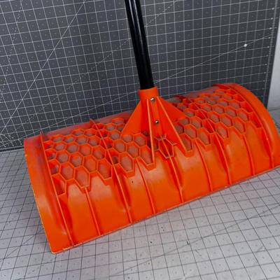 Snow Pusher / Shovel 