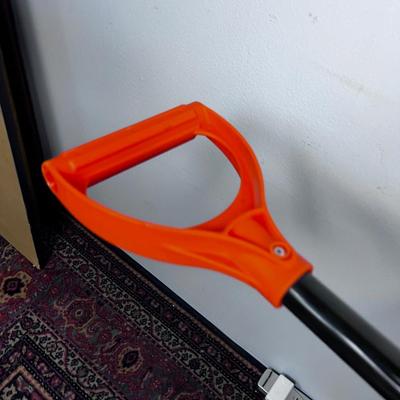 Snow Pusher / Shovel 